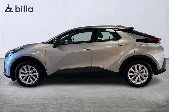 Toyota C-HR 3 of 5