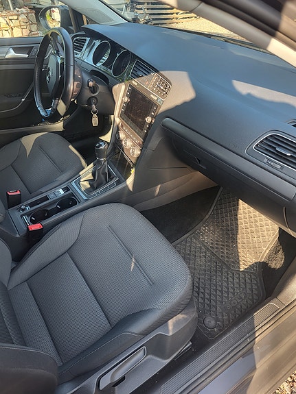 Volkswagen Golf VII 5 of 5