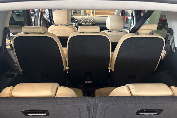 Ford S-MAX 13 of 27
