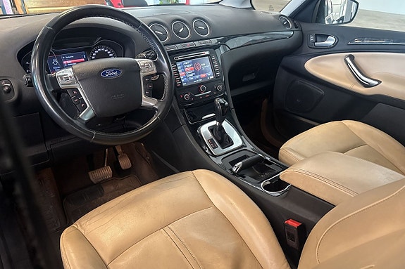 Ford S-MAX 14 of 27