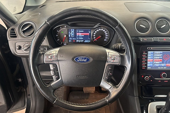 Ford S-MAX 17 of 27