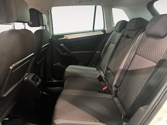 Volkswagen Tiguan 14 of 26