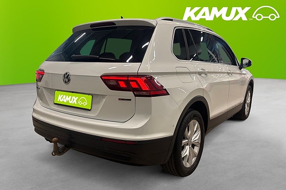 Volkswagen Tiguan 4 of 26