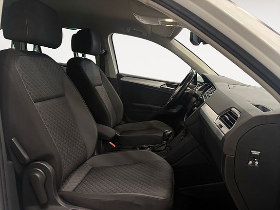 Volkswagen Tiguan 15 of 26
