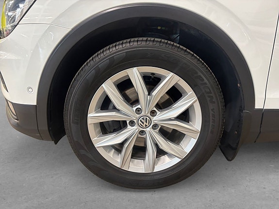 Volkswagen Tiguan 8 of 26