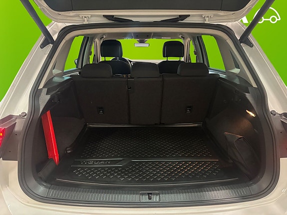 Volkswagen Tiguan 16 of 26