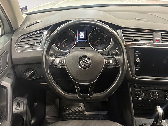 Volkswagen Tiguan 13 of 26