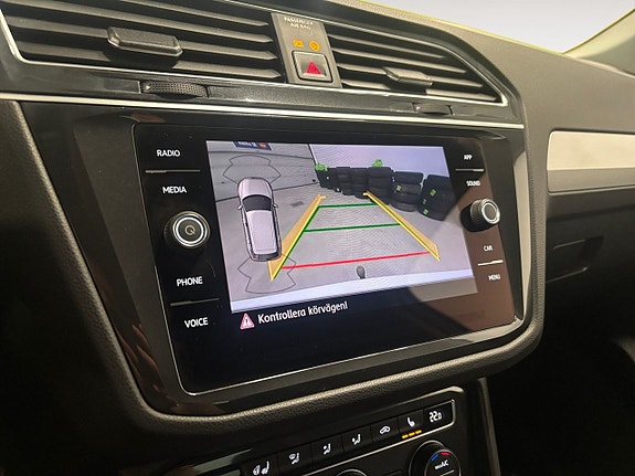 Volkswagen Tiguan 21 of 26