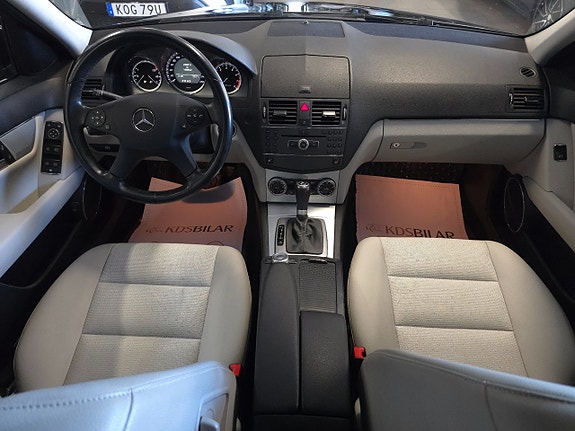 Mercedes-Benz C180 8 of 11