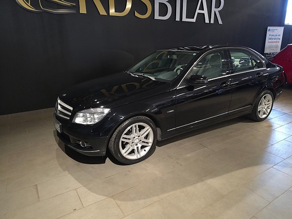 Mercedes-Benz C180 2 of 5