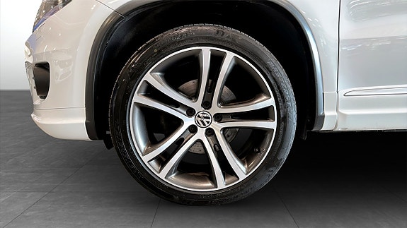 Volkswagen Tiguan 9 of 17