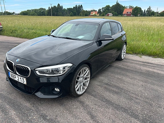 BMW 118d 4 of 6