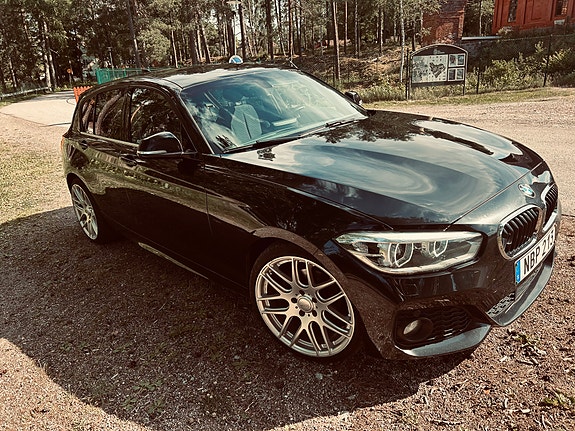 BMW 118d 2 of 6