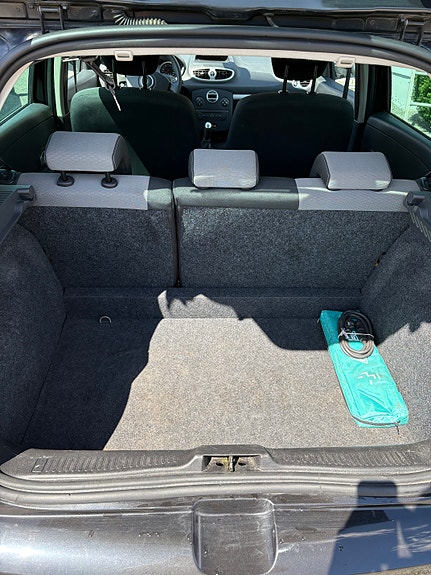 Renault Clio 8 of 14