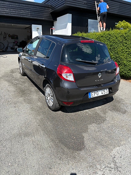 Renault Clio 2 of 5
