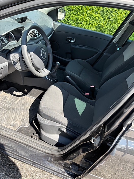 Renault Clio 3 of 5