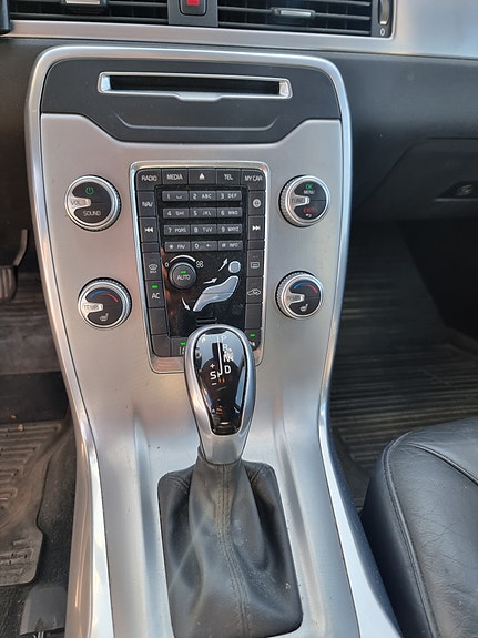 Volvo V70 12 of 20