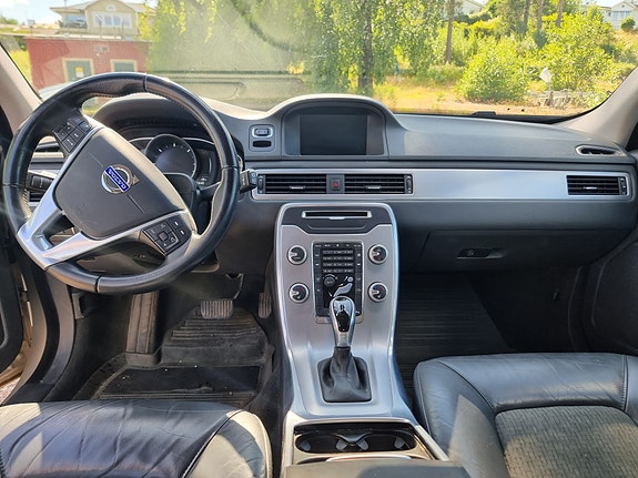 Volvo V70 9 of 20