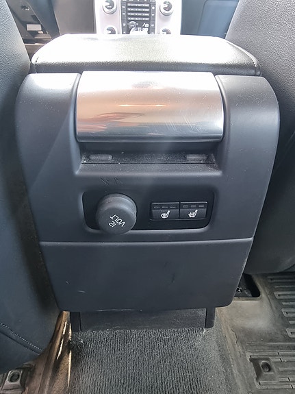 Volvo V70 8 of 20