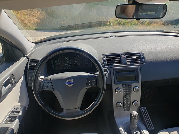 Volvo V50 6 of 11