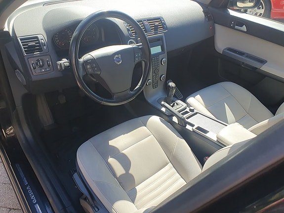 Volvo V50 5 of 11