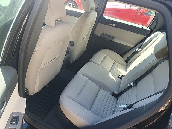 Volvo V50 7 of 11