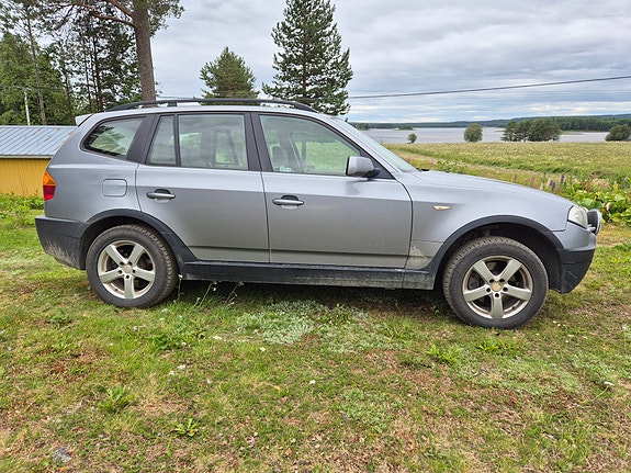 BMW X3 2 of 5