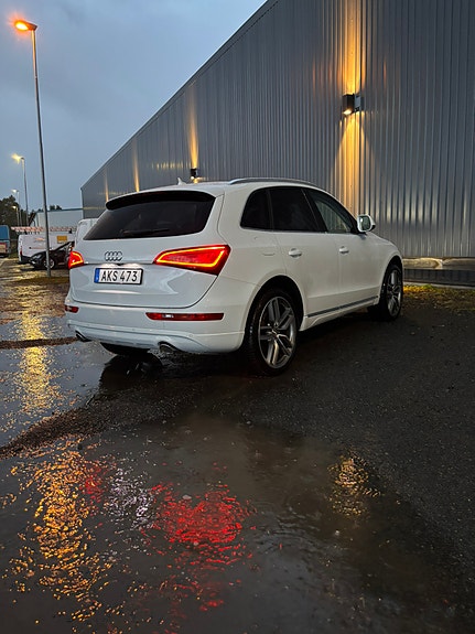 Audi Q5 4 of 12
