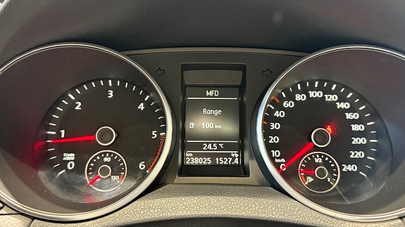 Volkswagen Golf VI 10 of 27