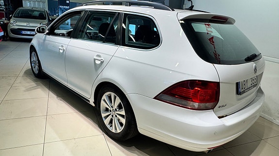 Volkswagen Golf VI 19 of 27