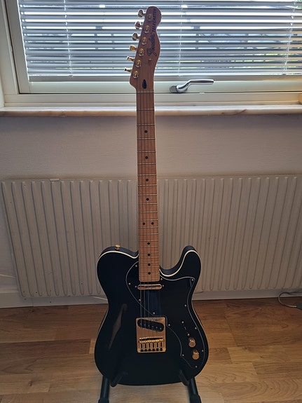 Limited Editon Fender Telecaster svart / guld