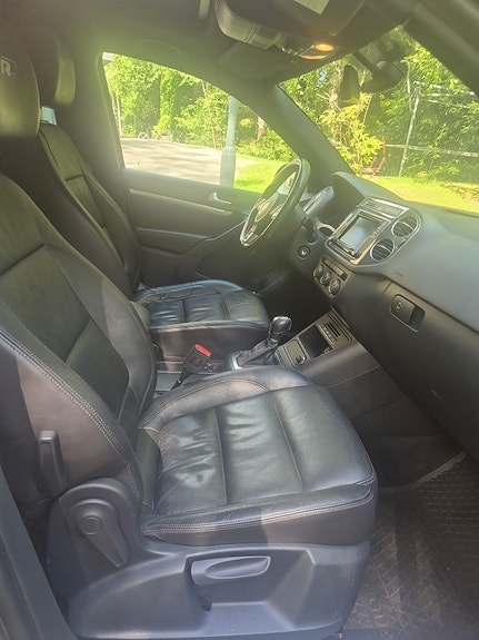 Volkswagen Tiguan 2 of 11