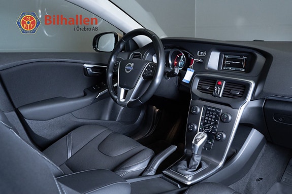 Volvo V40 5 of 11