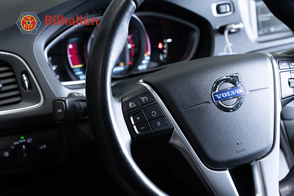 Volvo V40 7 of 11