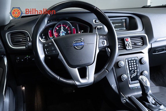 Volvo V40 8 of 11