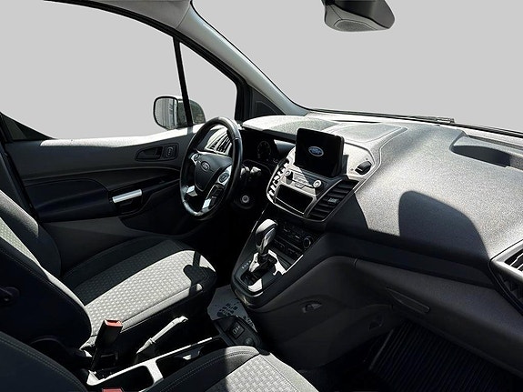 Ford Transit Connect 6 of 11
