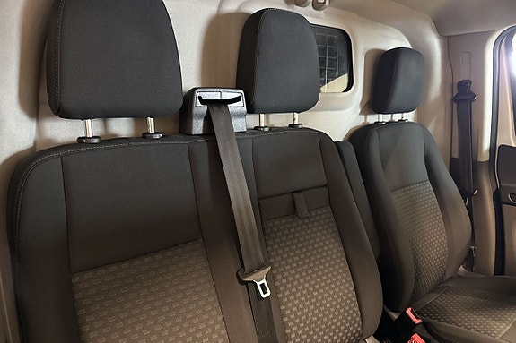 Ford Transit Custom 10 of 18