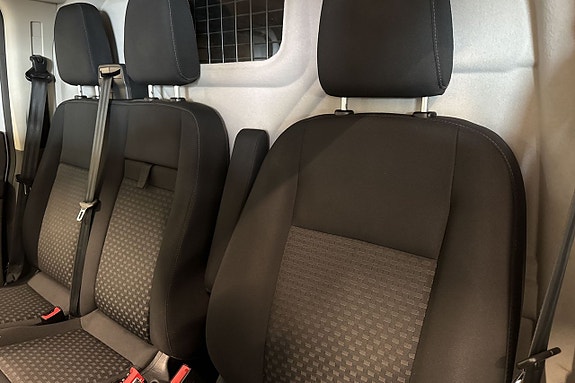 Ford Transit Custom 9 of 18