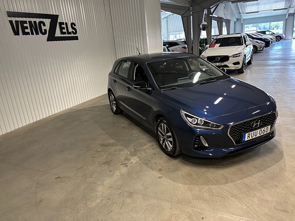 Hyundai i30 2 of 5