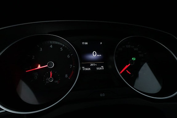 Volkswagen Passat Alltrack 24 of 30