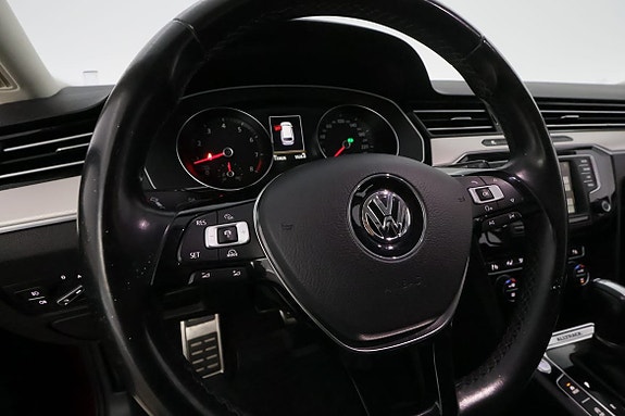 Volkswagen Passat Alltrack 17 of 30