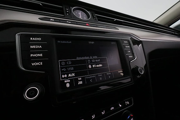 Volkswagen Passat Alltrack 28 of 30