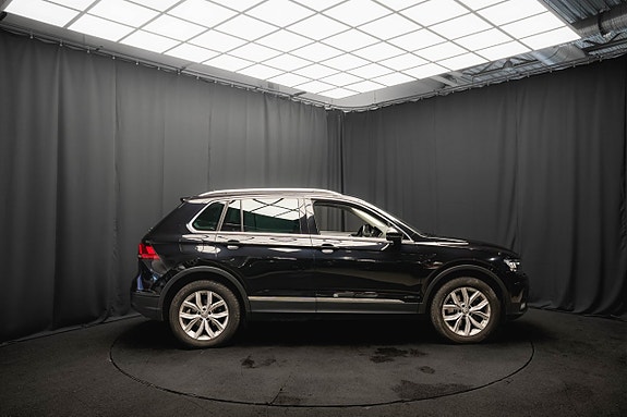 Volkswagen Tiguan 5 of 5