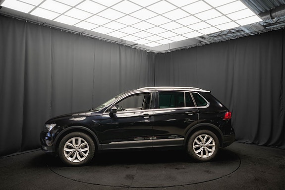 Volkswagen Tiguan 9 of 24