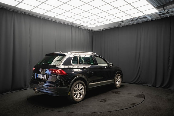 Volkswagen Tiguan 6 of 24