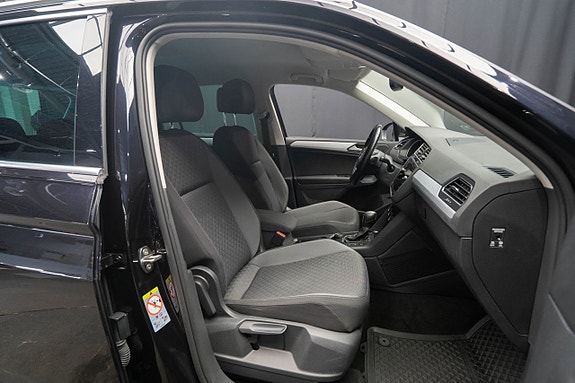 Volkswagen Tiguan 17 of 24