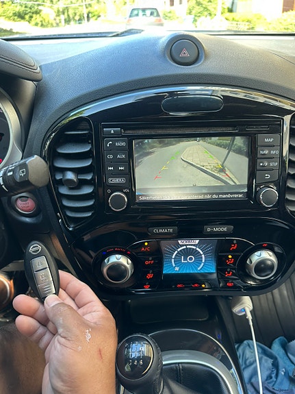 Nissan Juke 3 of 5