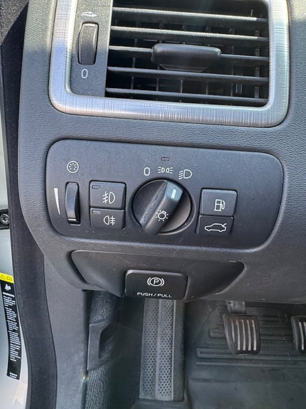Volvo V70 12 of 24