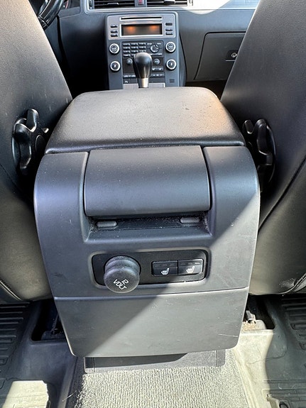 Volvo V70 13 of 24