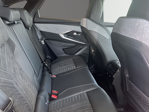 Peugeot e-3008 8 of 10